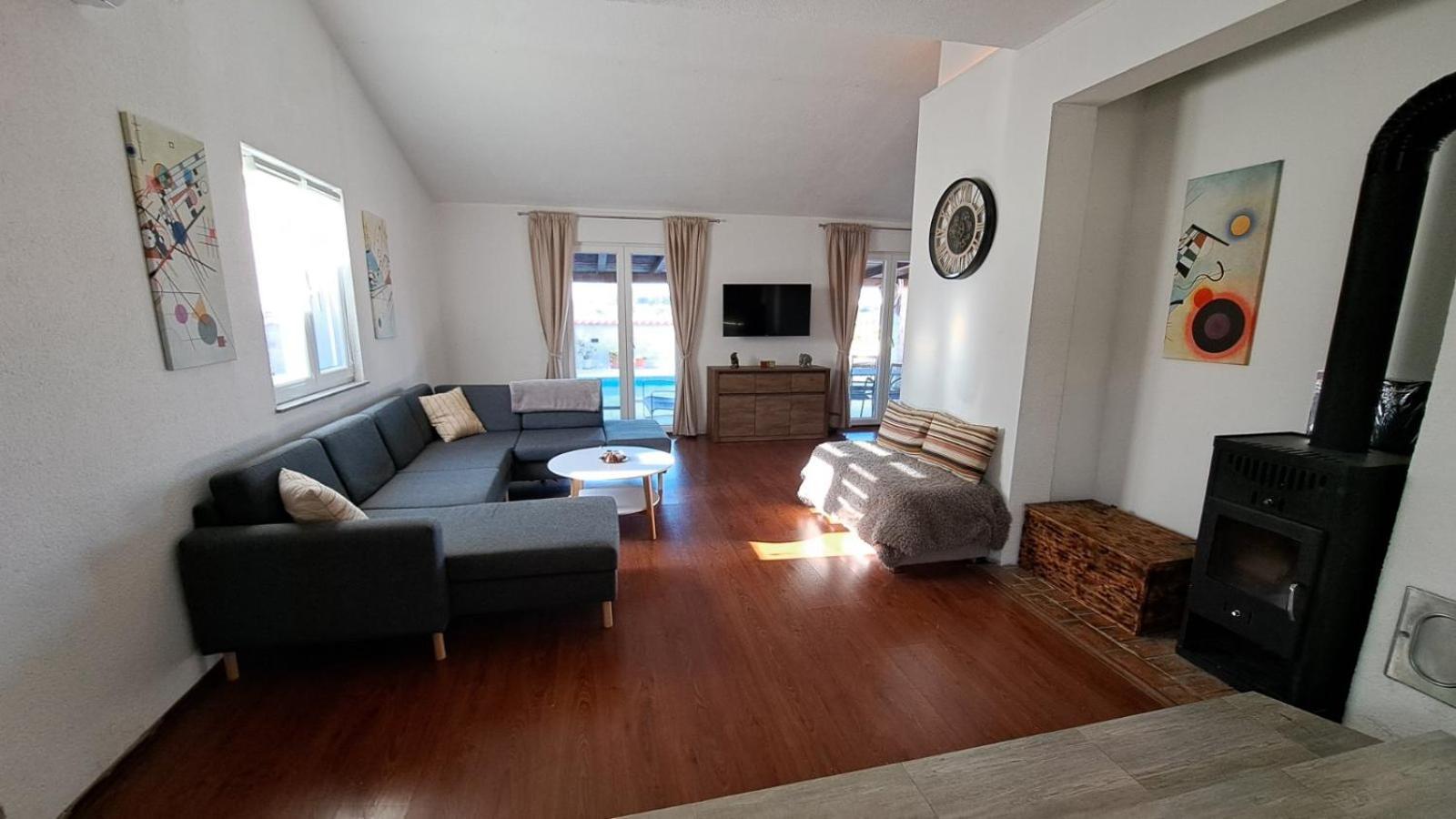 Villa Anemona 파자나 외부 사진